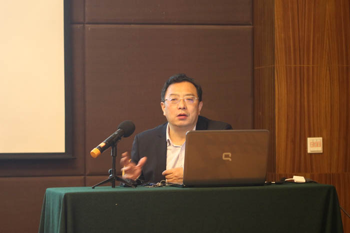 錢總1.jpg 錢總1.jpg